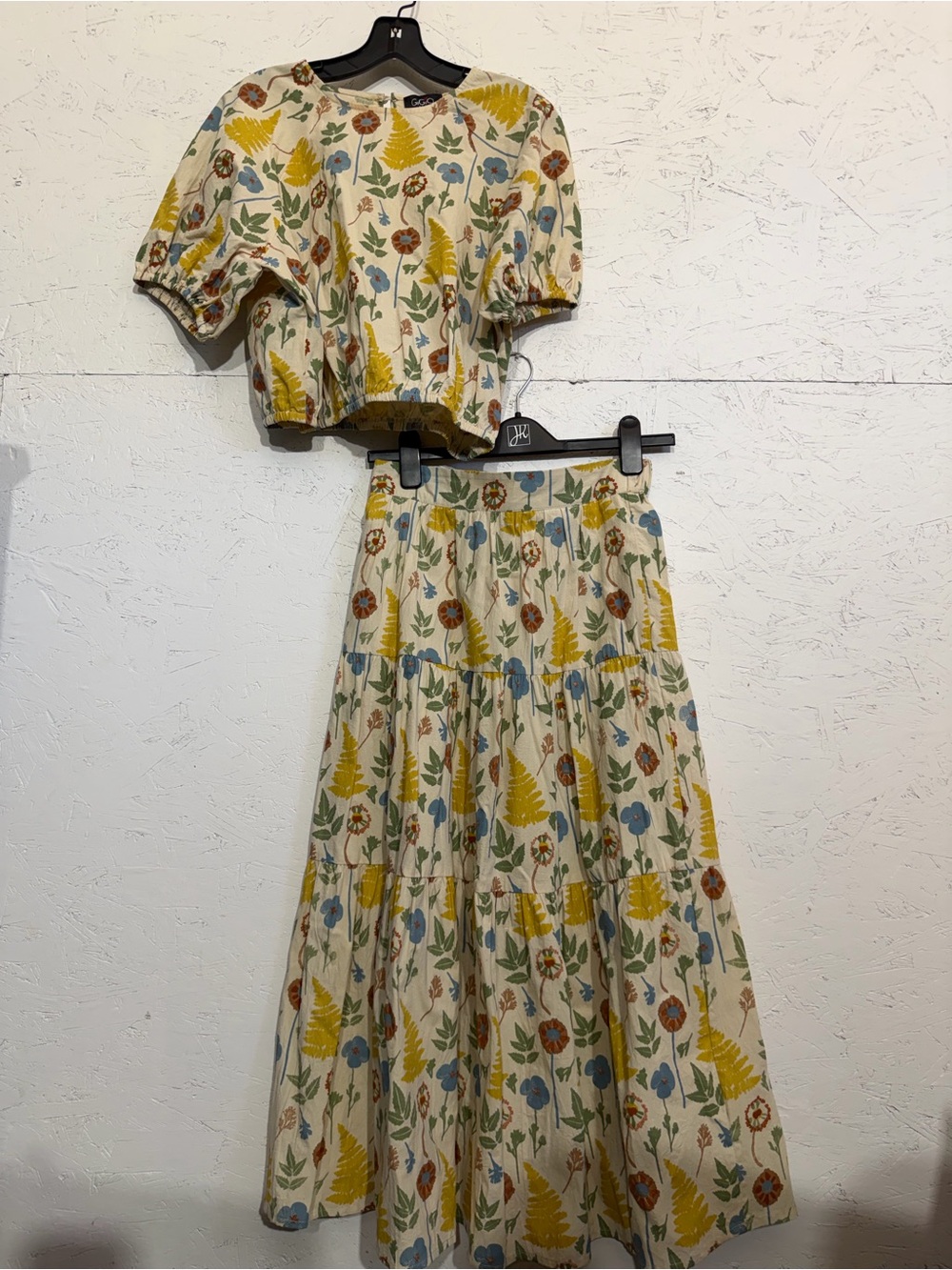 Gigio Floral Tiered Midi Skirt and matching top. Sz S - Picture 2 of 9